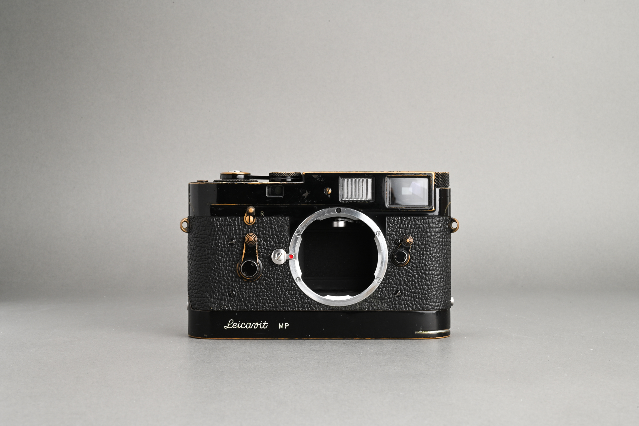 Picture of Leica M2 Original Black Paint with Elmar 35mm f/3.5 and Leicavit