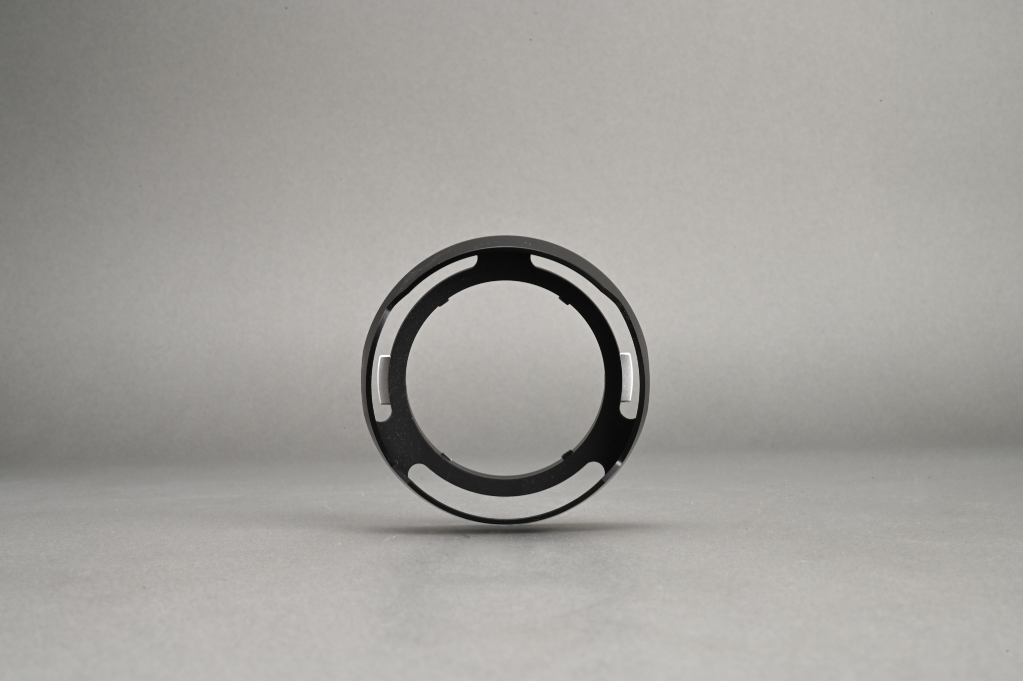 Picture of Leica Lens Flower Hood for Summilux-M 35mm f/1.4 (12466)