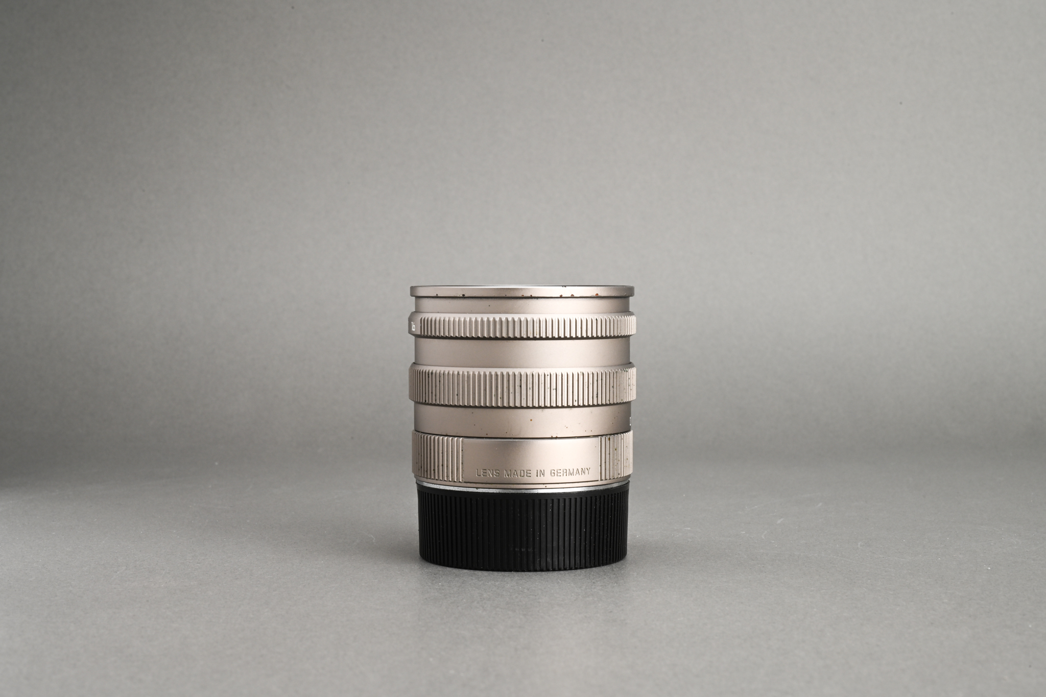 Picture of Leica Summilux-M 50mm f/1.4 Pre-ASPH Titanium