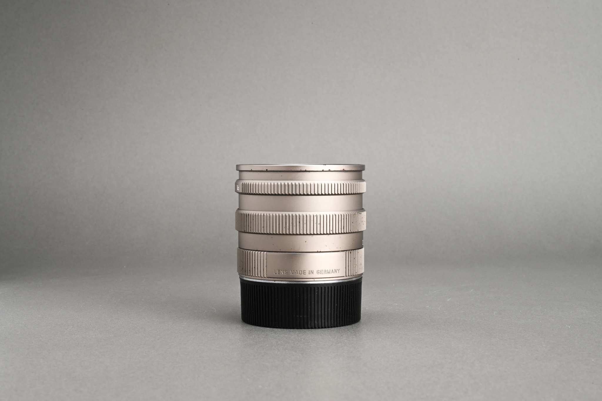 Picture of Leica Summilux-M 50mm f/1.4 Pre-ASPH Titanium