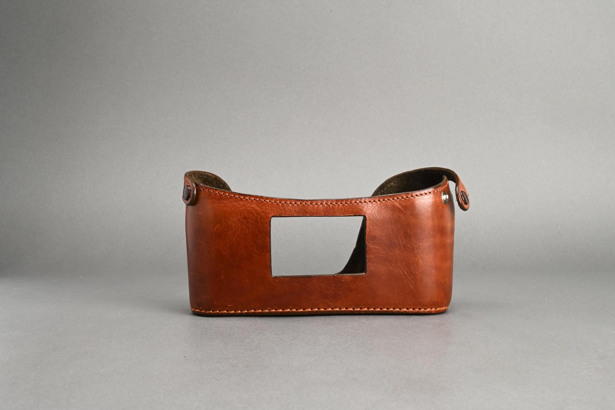 Picture of Leica R9 Grey Betriebsk. With Vintage Luigi Case