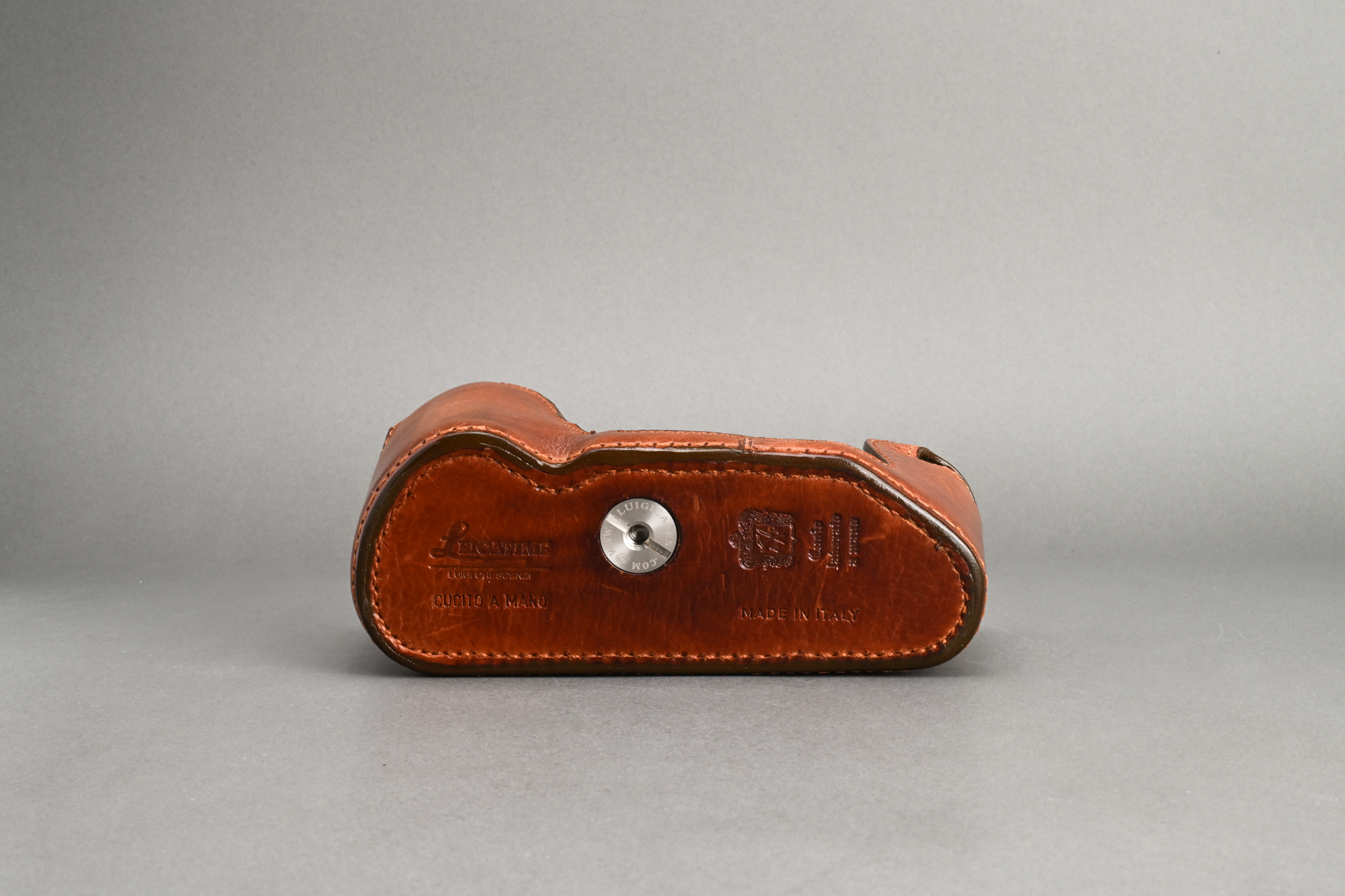 Picture of Leica R9 Grey Betriebsk. With Vintage Luigi Case