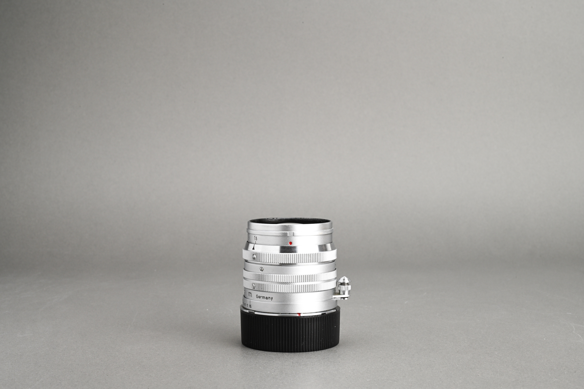 Picture of Leica Summarit 50mm f/1.5 LTM Screw