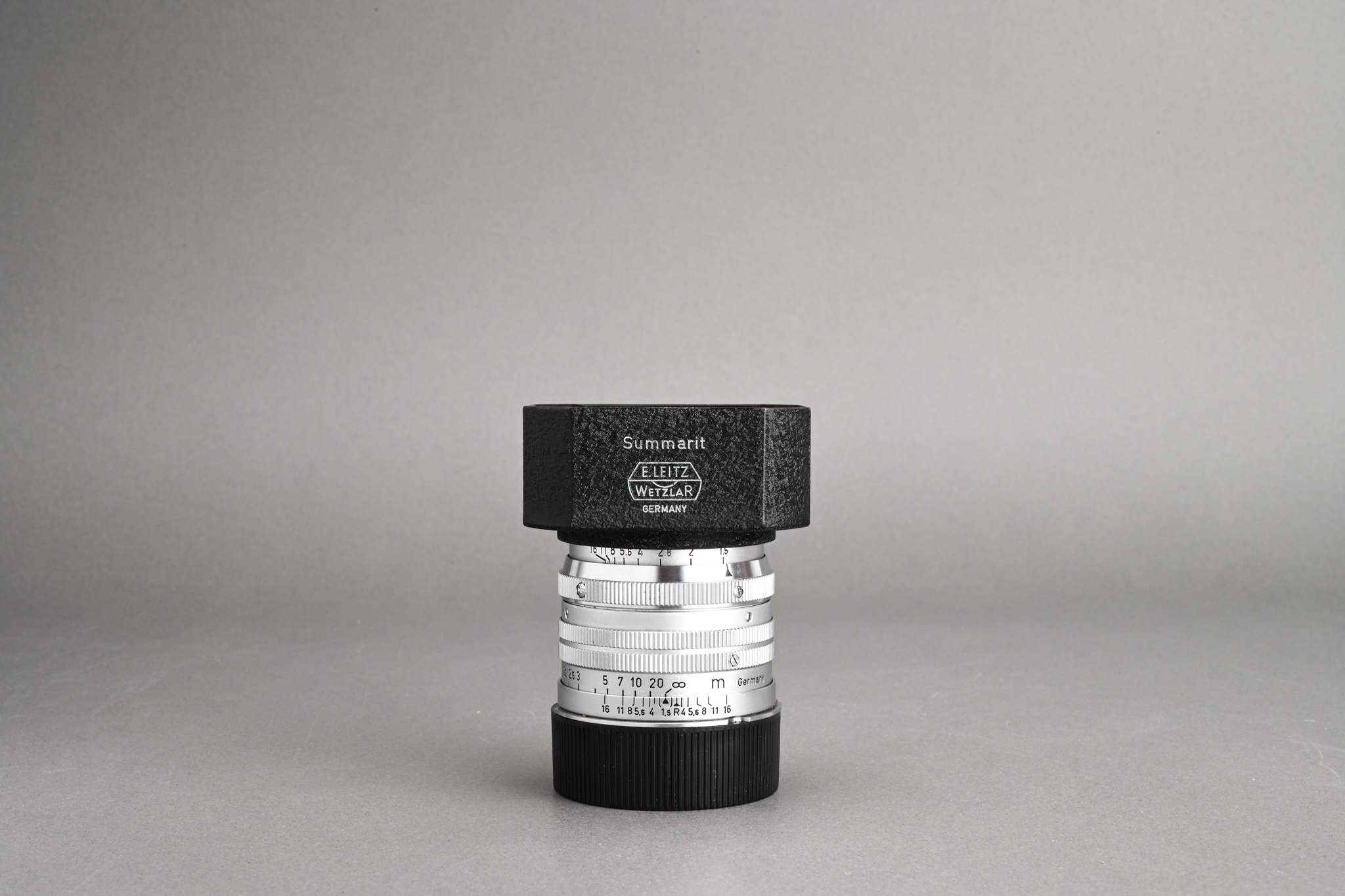 Picture of Leica Summarit 50mm f/1.5 LTM Screw