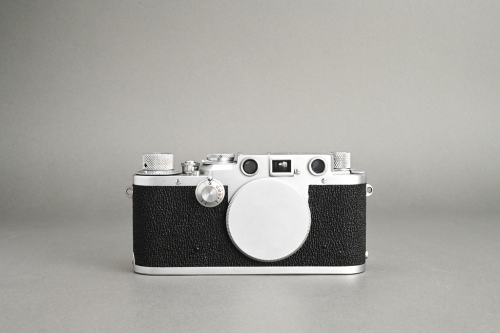Picture of Leica IIIc Silver Chrome Sharkskin leather