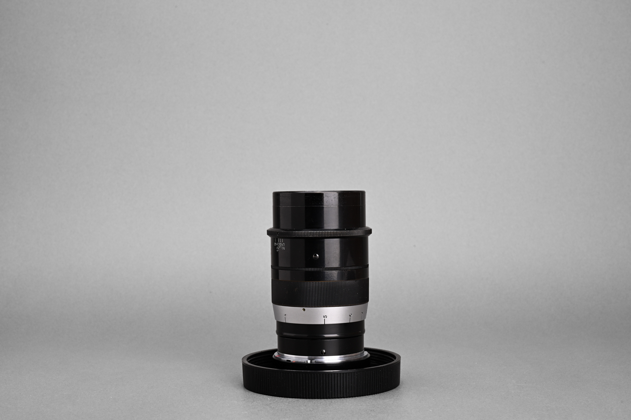 Picture of Leica Thambar 90mm f/2.2 LTM Screw