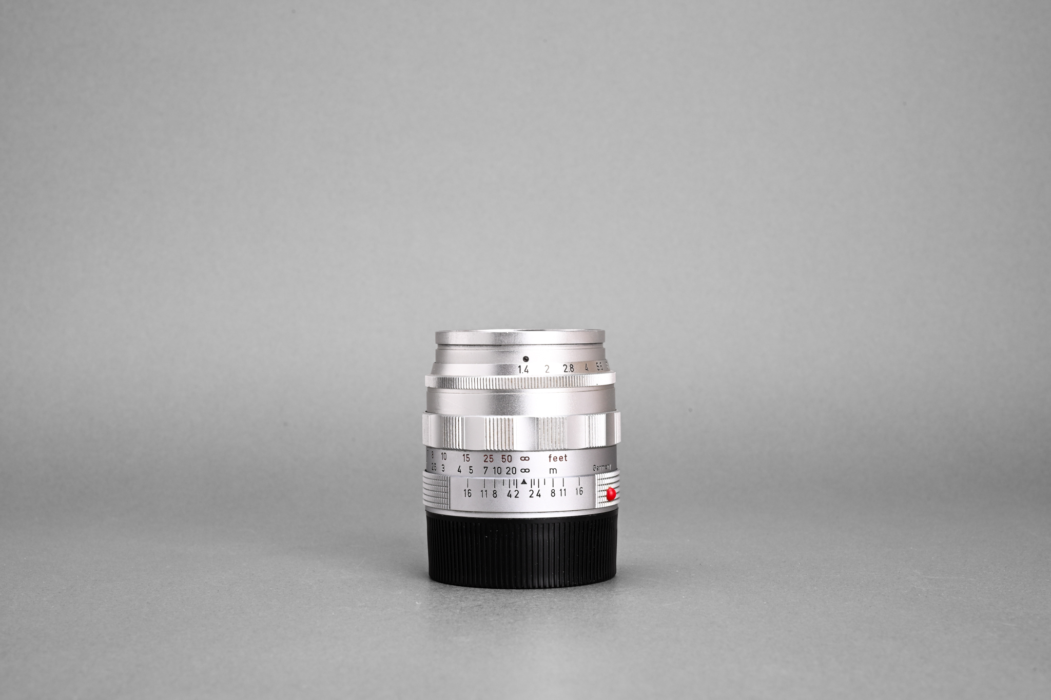 Picture of Leica Summilux-M 50mm f/1.4 Ver.1 Reverse Scallop