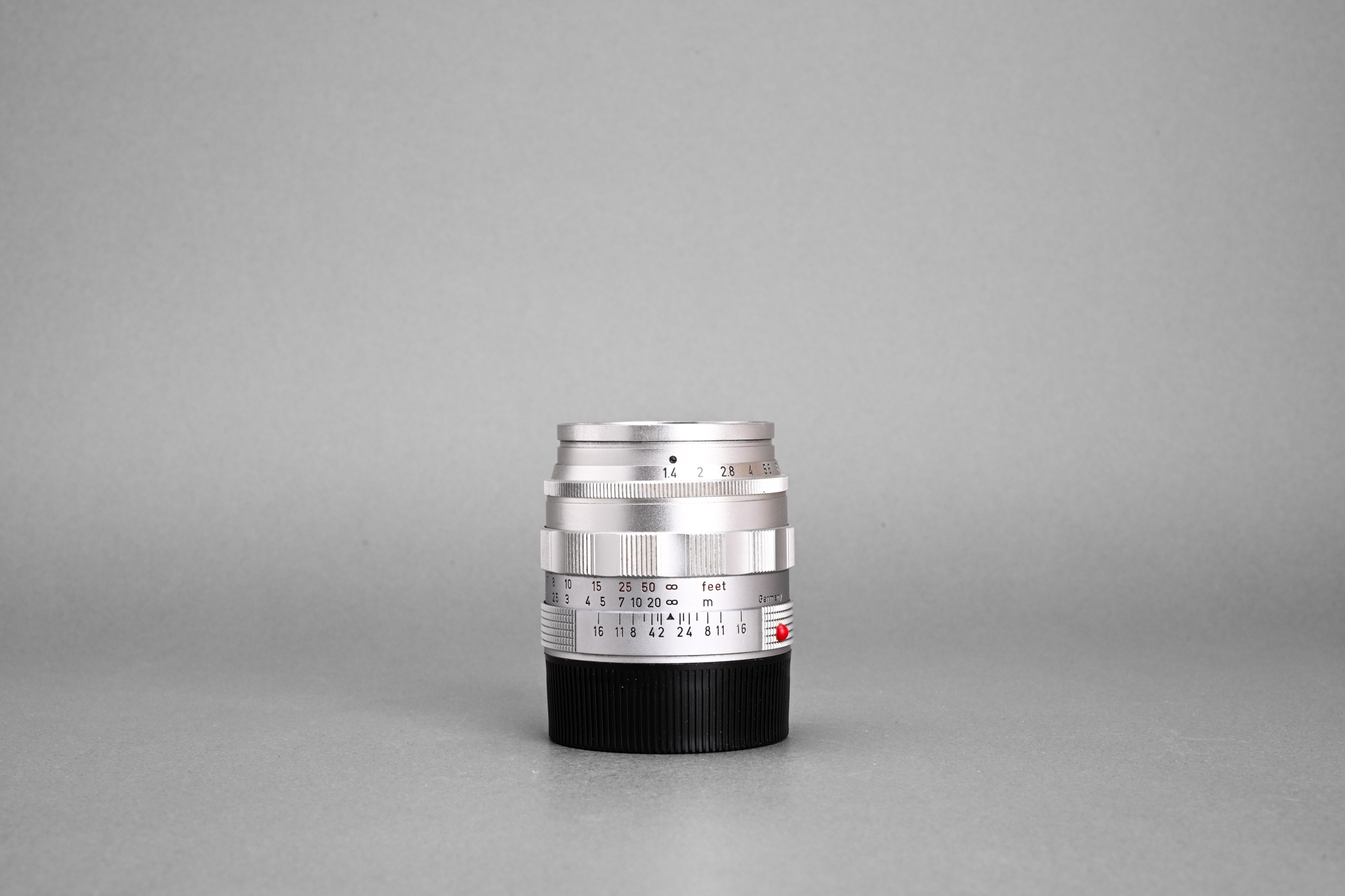 Picture of Leica Summilux-M 50mm f/1.4 Ver.1 Reverse Scallop