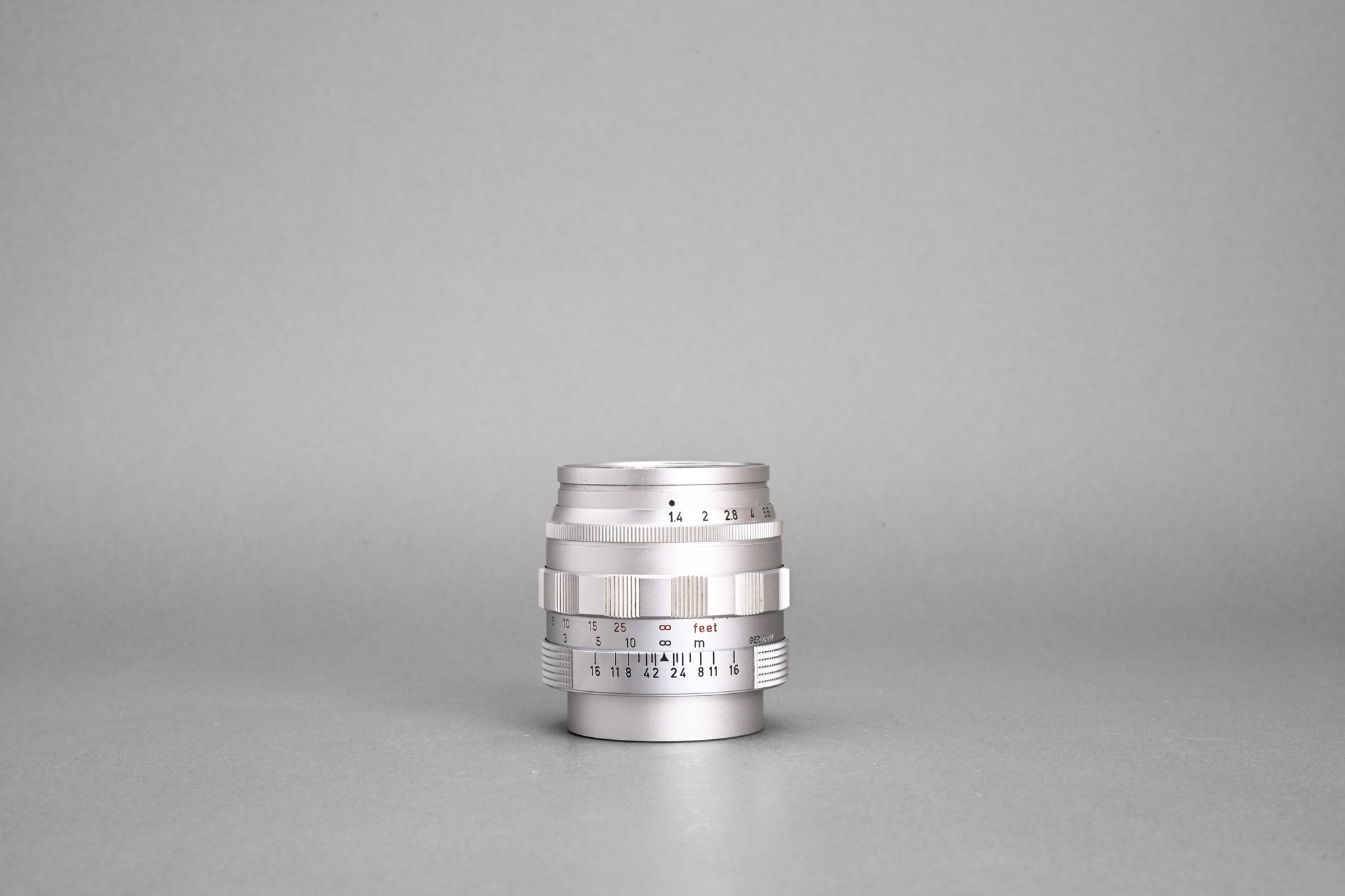 Picture of Leica Summilux 50mm f/1.4 Ver.1 Original LTM