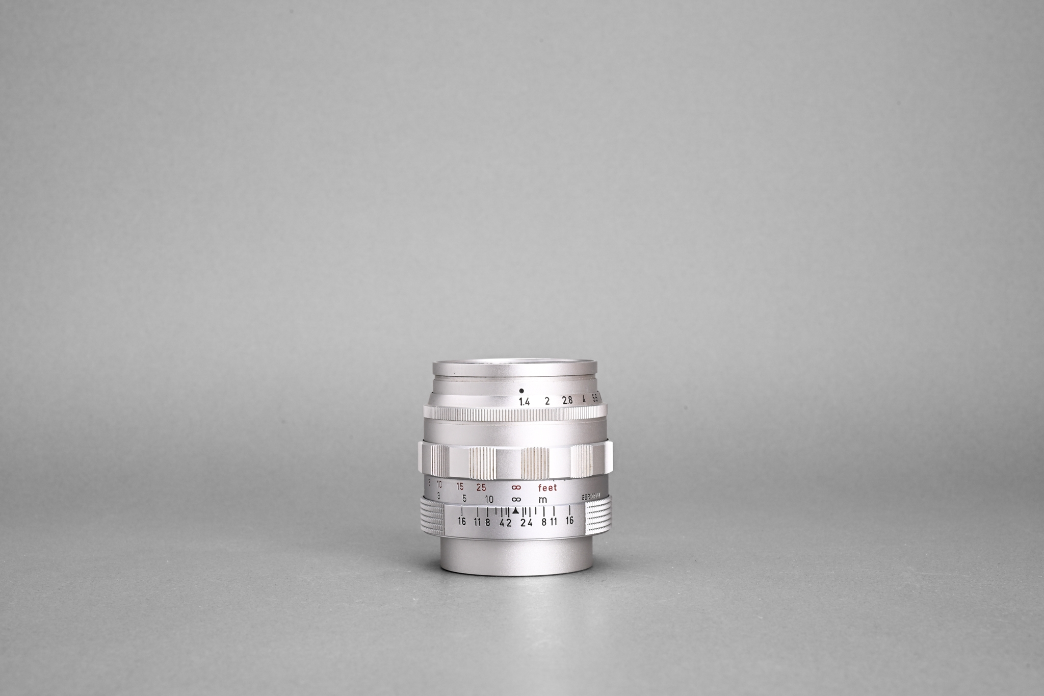 Picture of Leica Summilux 50mm f/1.4 Ver.1 Original LTM