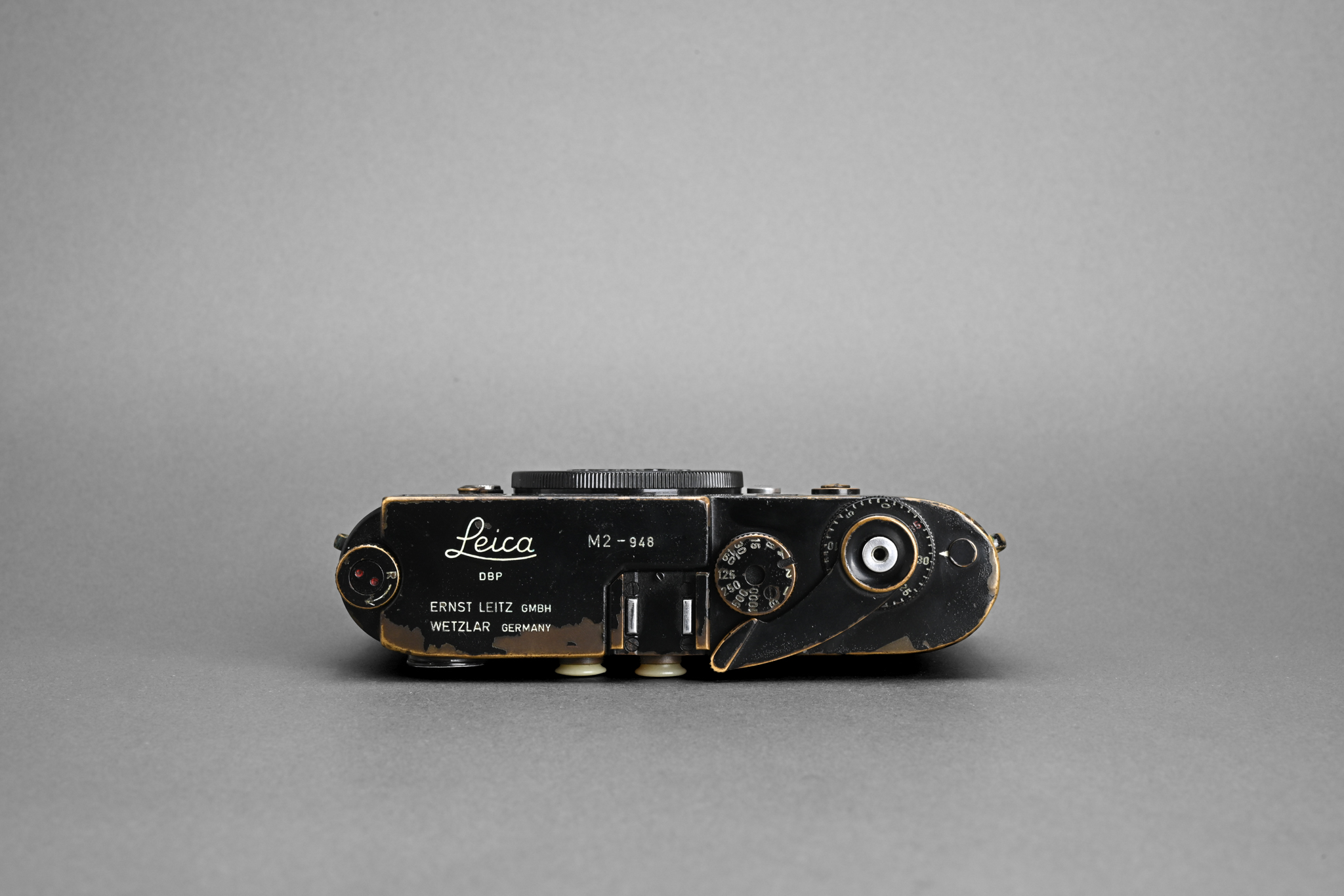 Picture of Leica M2 Button Original Black Paint