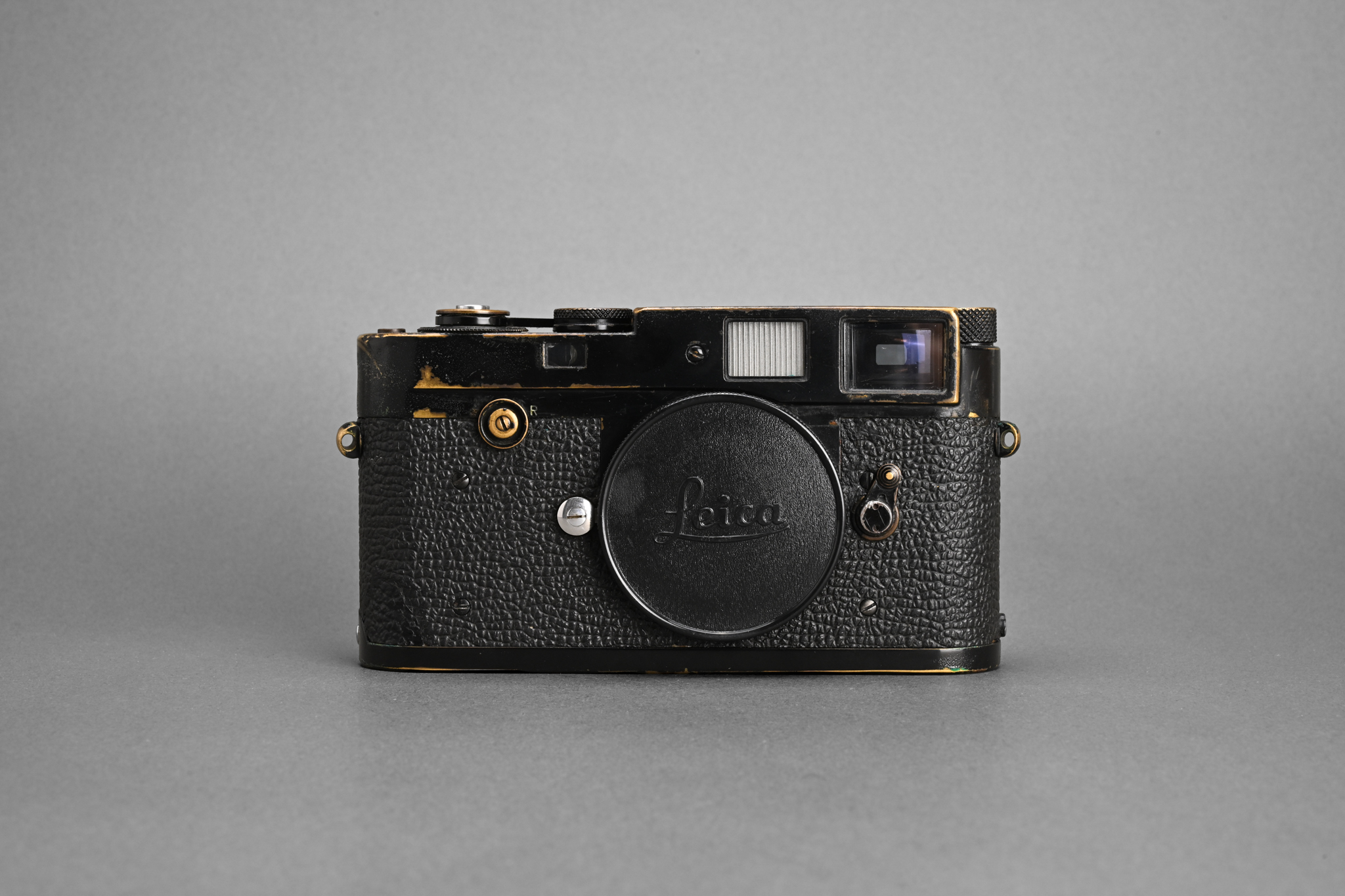 Picture of Leica M2 Button Original Black Paint