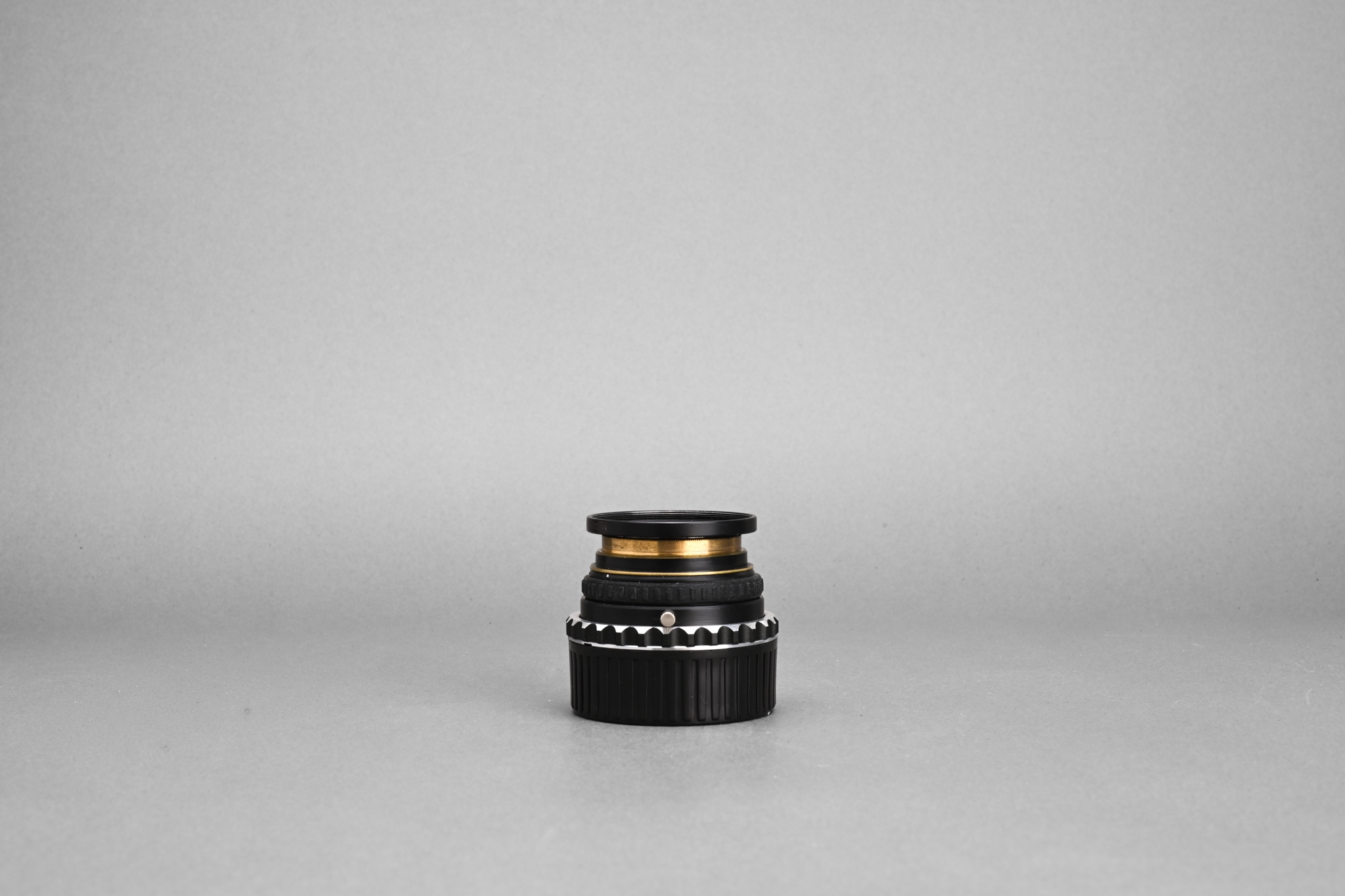 Picture of Hugo Meyer Kino-Plasmat 35mm f/1.5 Modified to Leica M