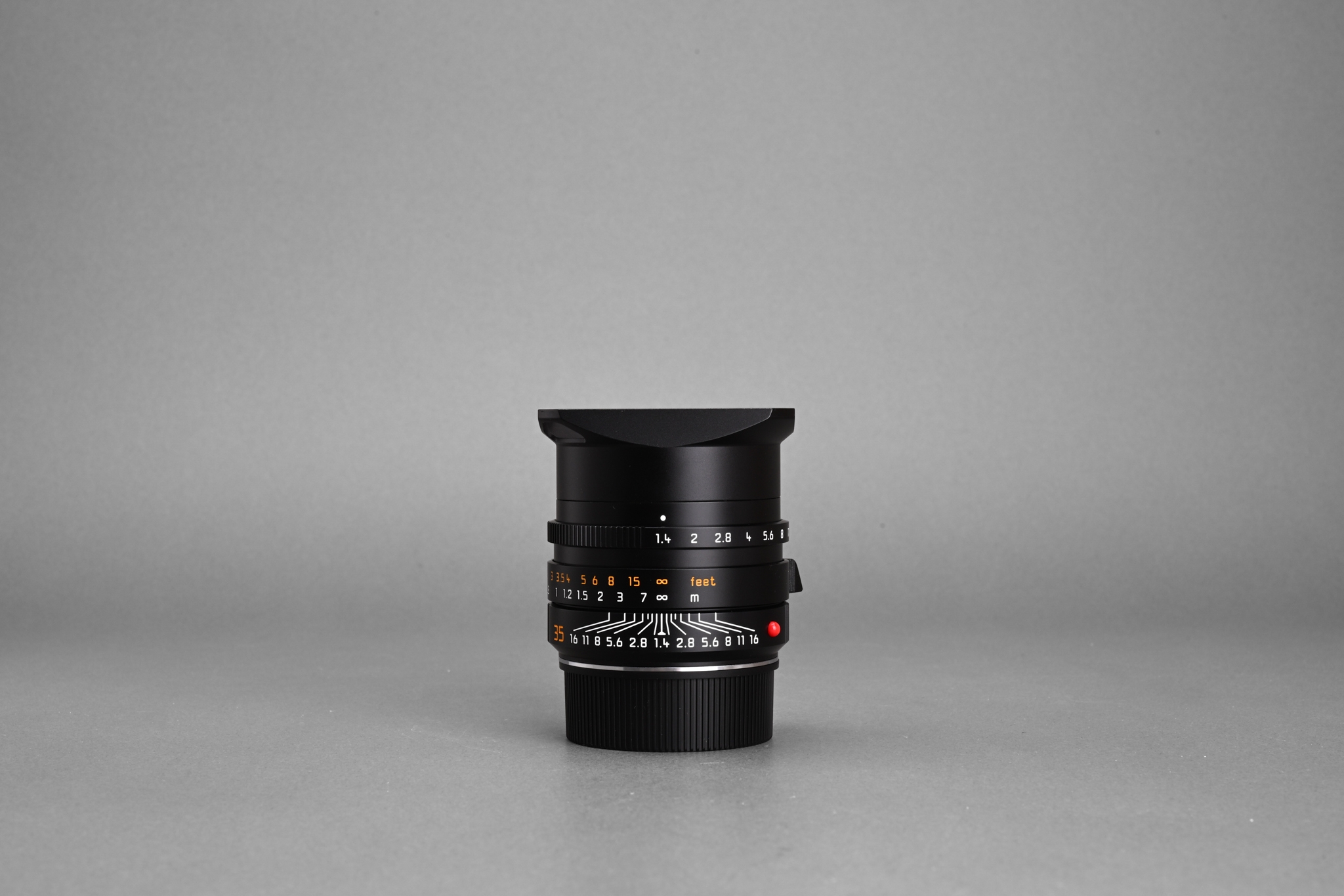 Picture of Leica Summilux-M 35mm f/1.4 ASPH FLE Black