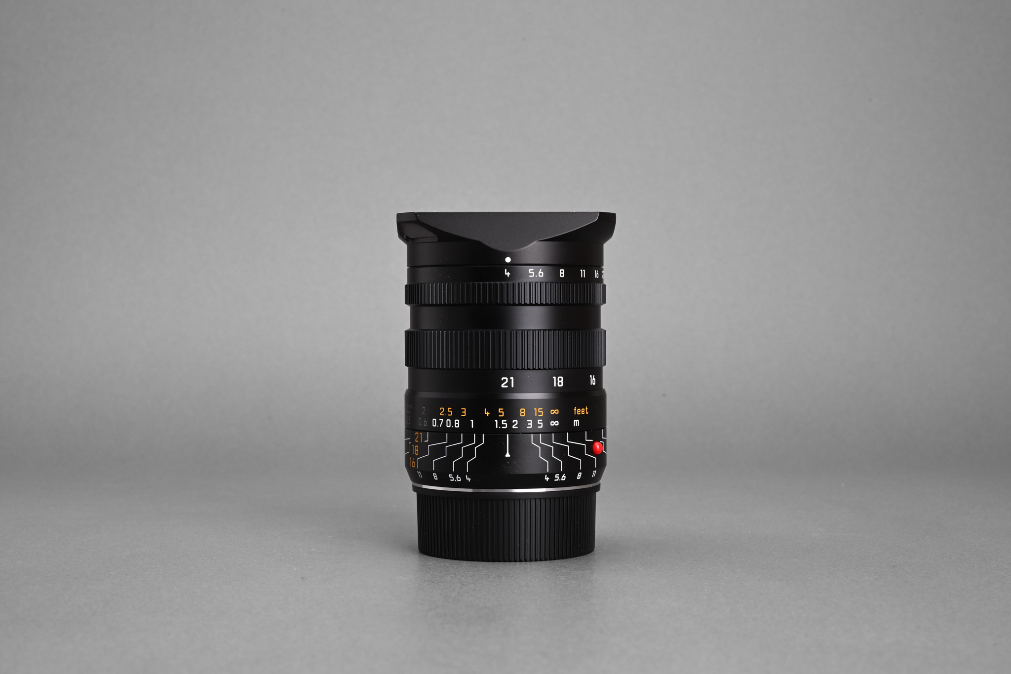 Picture of Leica WATE Tri-Elmar-M 16-18-21mm f/4 ASPH with Universal Viewfinder