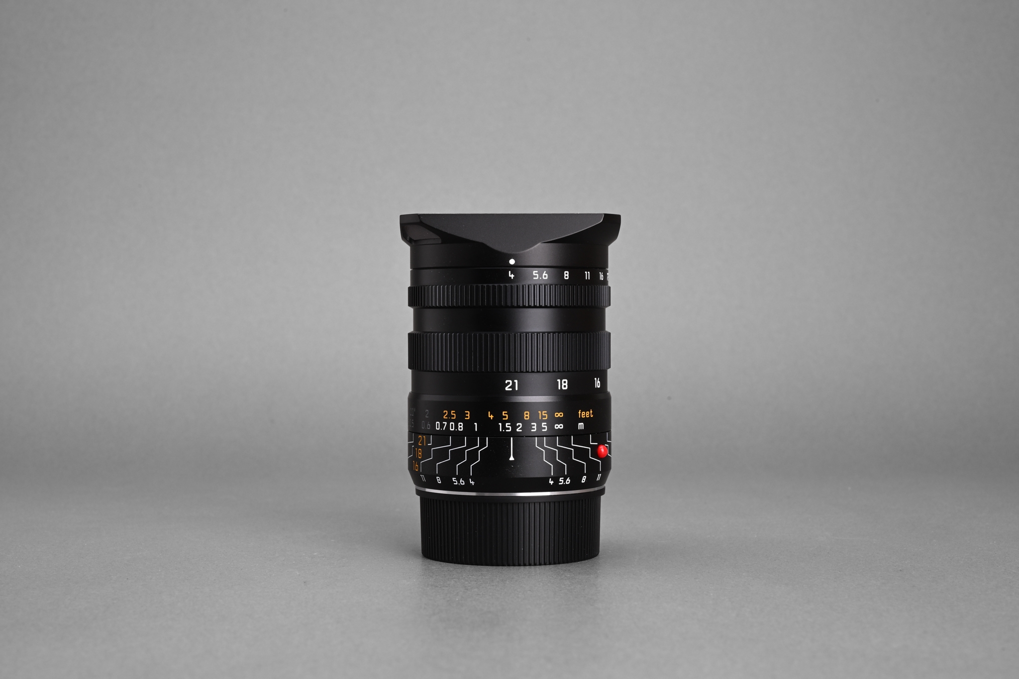 Picture of Leica WATE Tri-Elmar-M 16-18-21mm f/4 ASPH with Universal Viewfinder