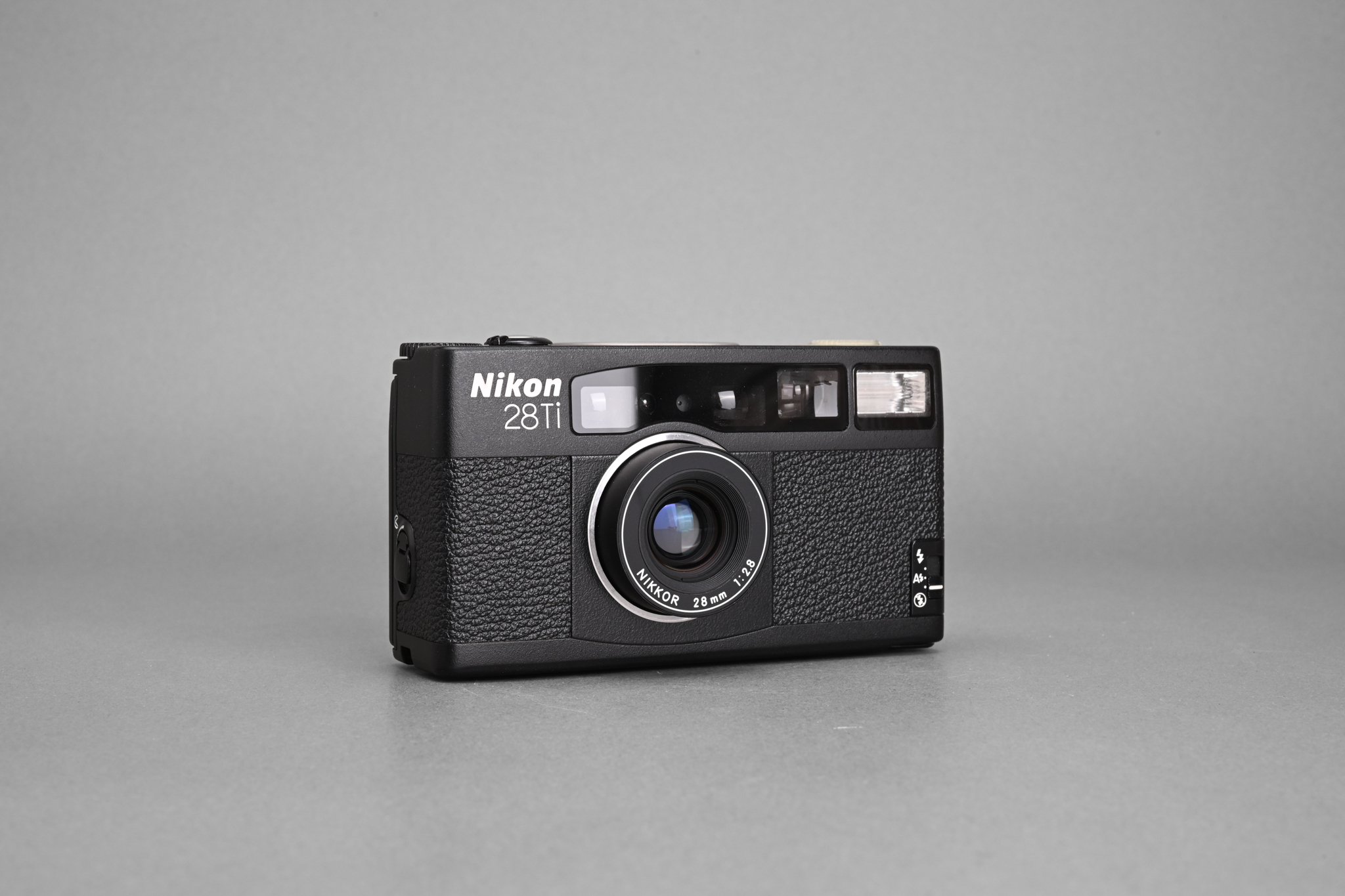 Picture of Nikon 28Ti Compact Camera
