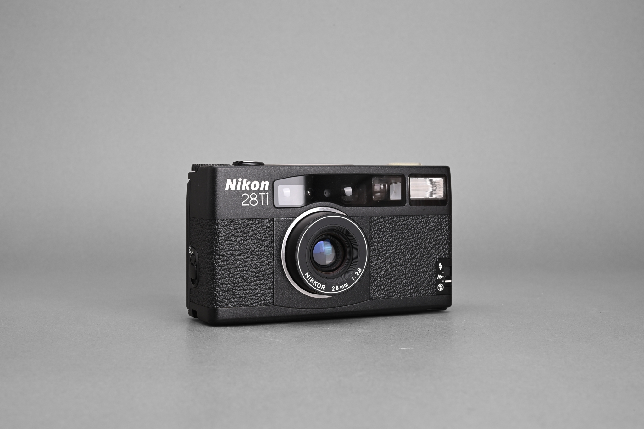 Picture of Nikon 28Ti Compact Camera