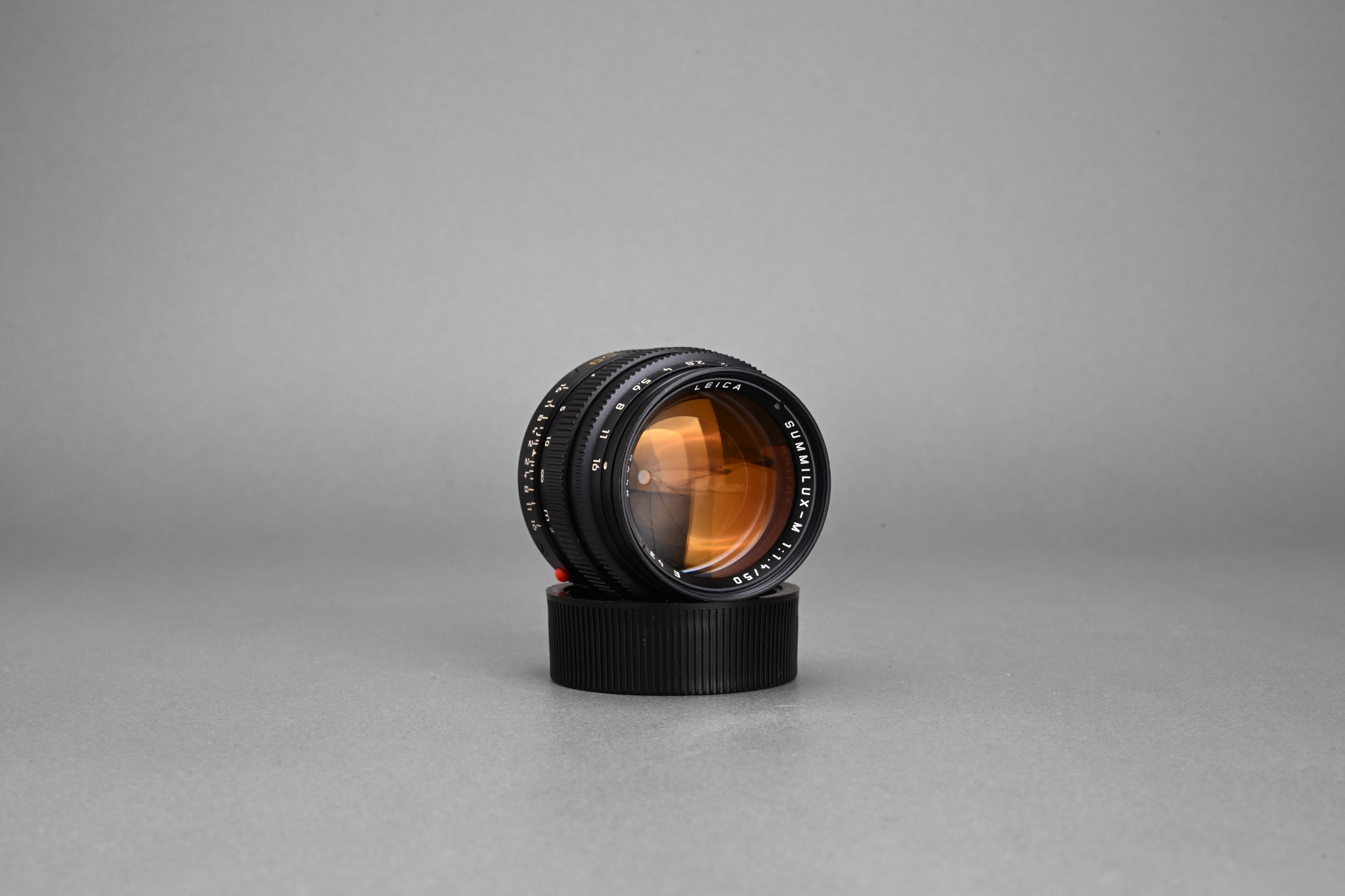Picture of Leica Summilux-M 50mm f/1.4 Ver.2 Black E43 Amber Coating
