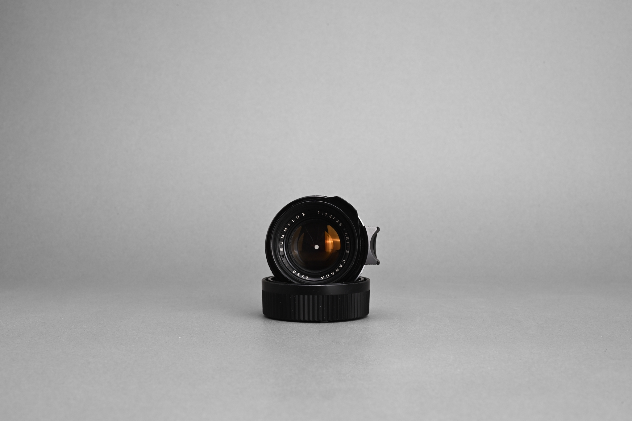 Picture of Leica Summilux-M 35mm f/1.4 Ver.2 Infinity Lock Modified to 0.65m focus