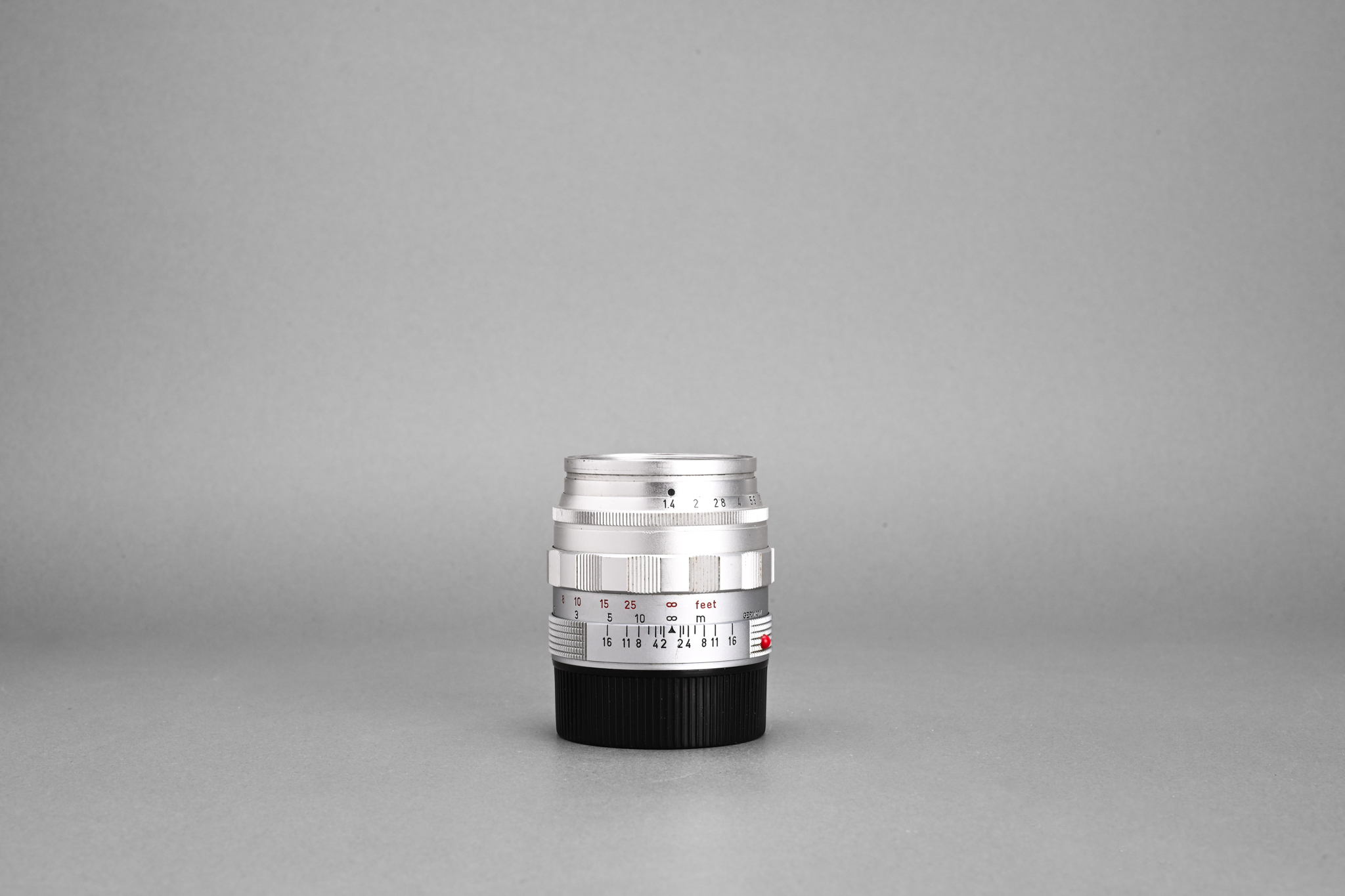 Picture of Leica Summilux-M 50mm f/1.4 Ver.1 Silver Chrome