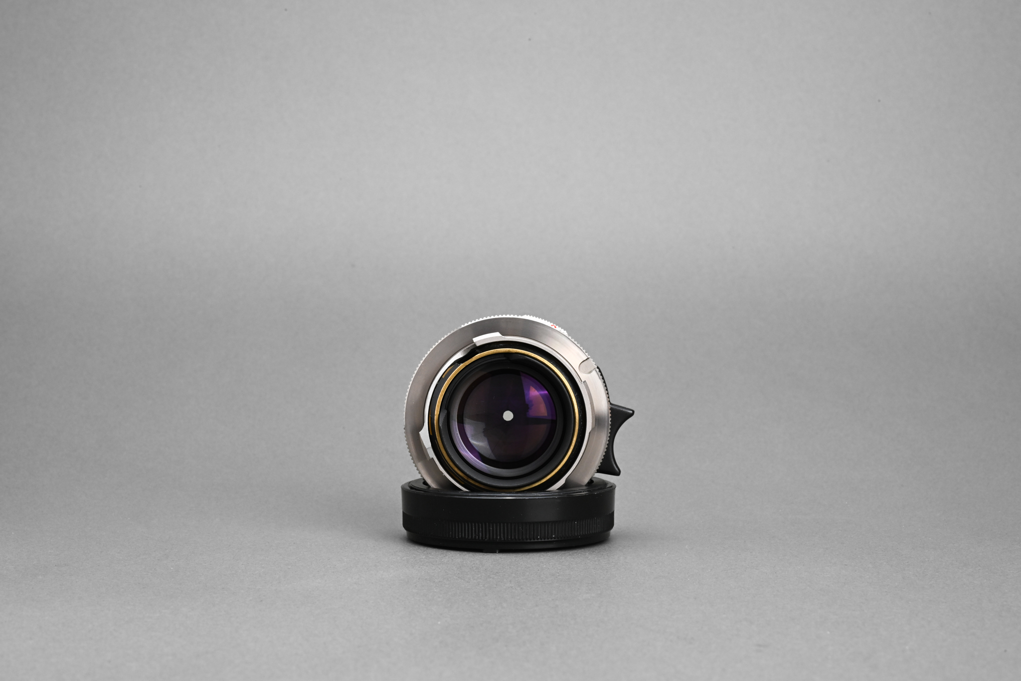 Picture of Leica Summilux-M 35mm f/1.4 Ver.2 Pre-ASPH Titanium Germany