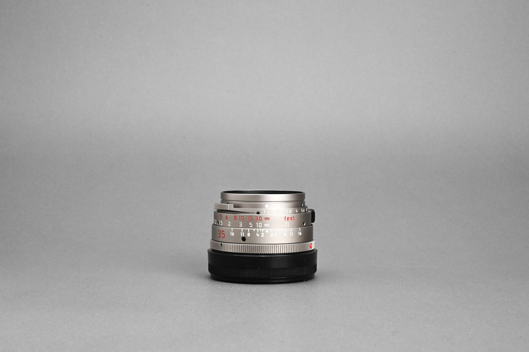 Picture of Leica Summilux-M 35mm f/1.4 Ver.2 Pre-ASPH Titanium Germany