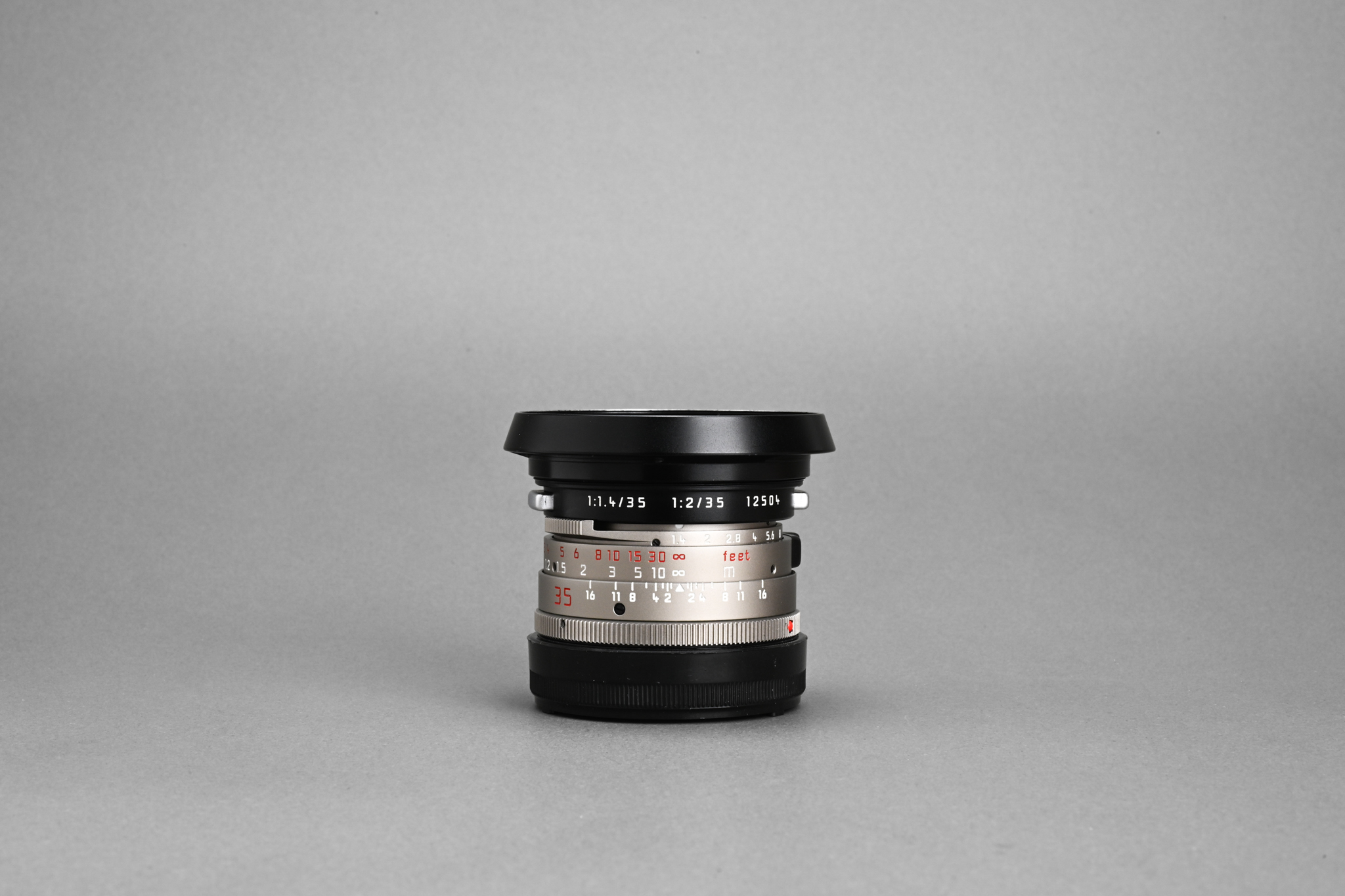 Picture of Leica Summilux-M 35mm f/1.4 Ver.2 Pre-ASPH Titanium Germany