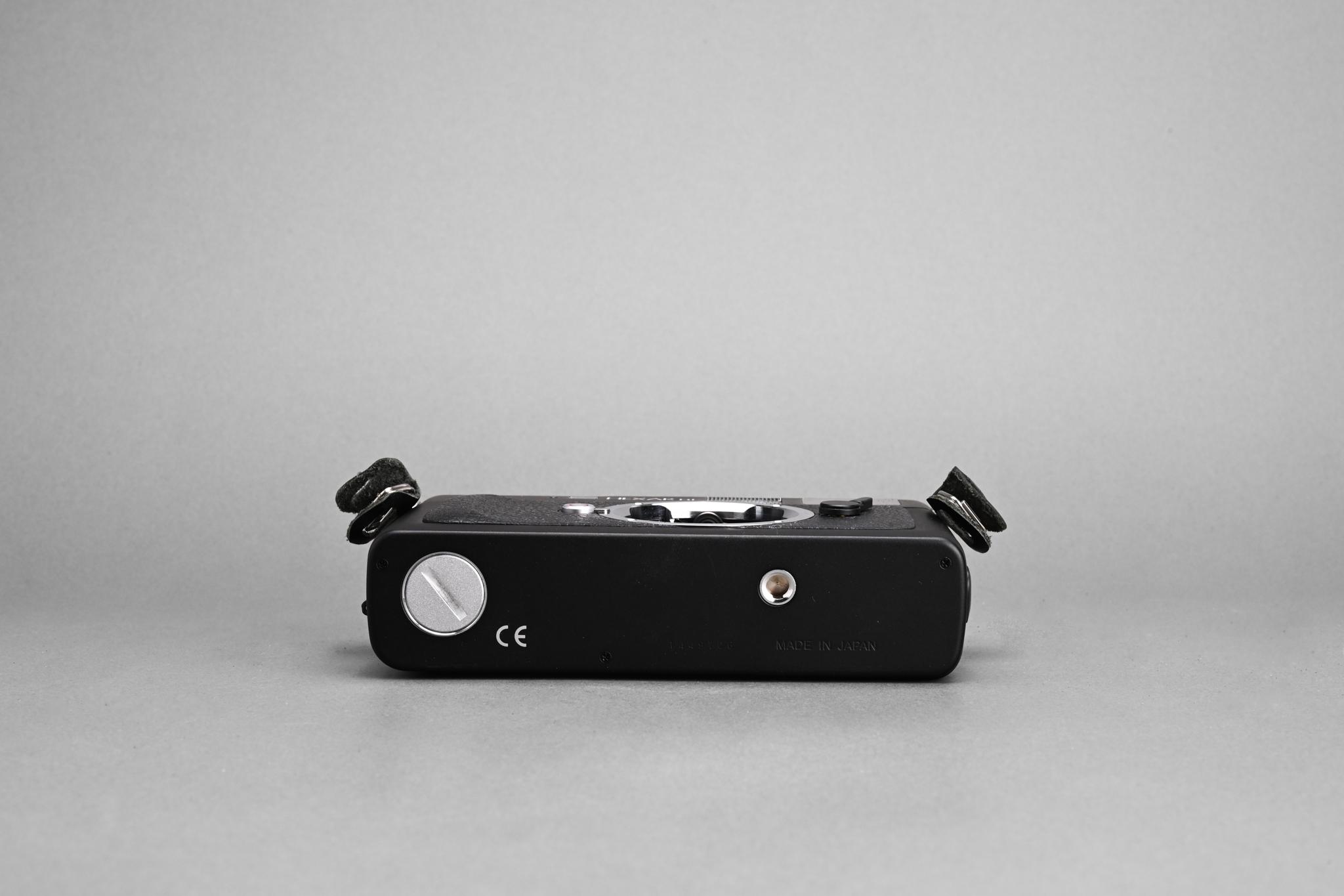 Picture of Konica Hexar RF Black with M-Hexanon 50mm f/2 Kit Set